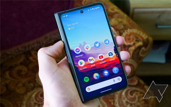 全球首款A(yù)ndroid 15折疊屏！谷歌Pixel 9 Pro Fold官宣