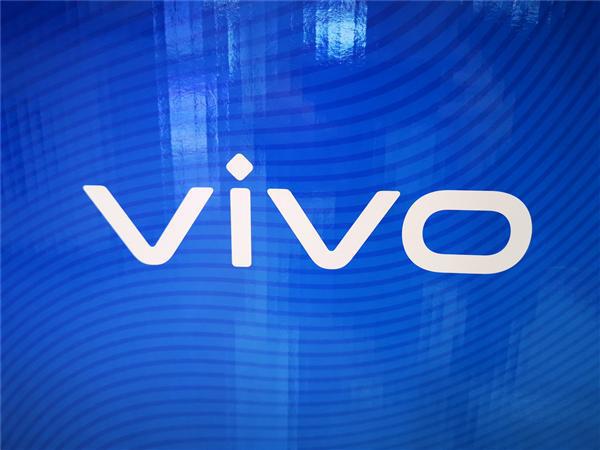 vivo首款等深四曲屏手機！vivo Y300 Pro參數(shù)曝光：配6500mAh巨無霸電池