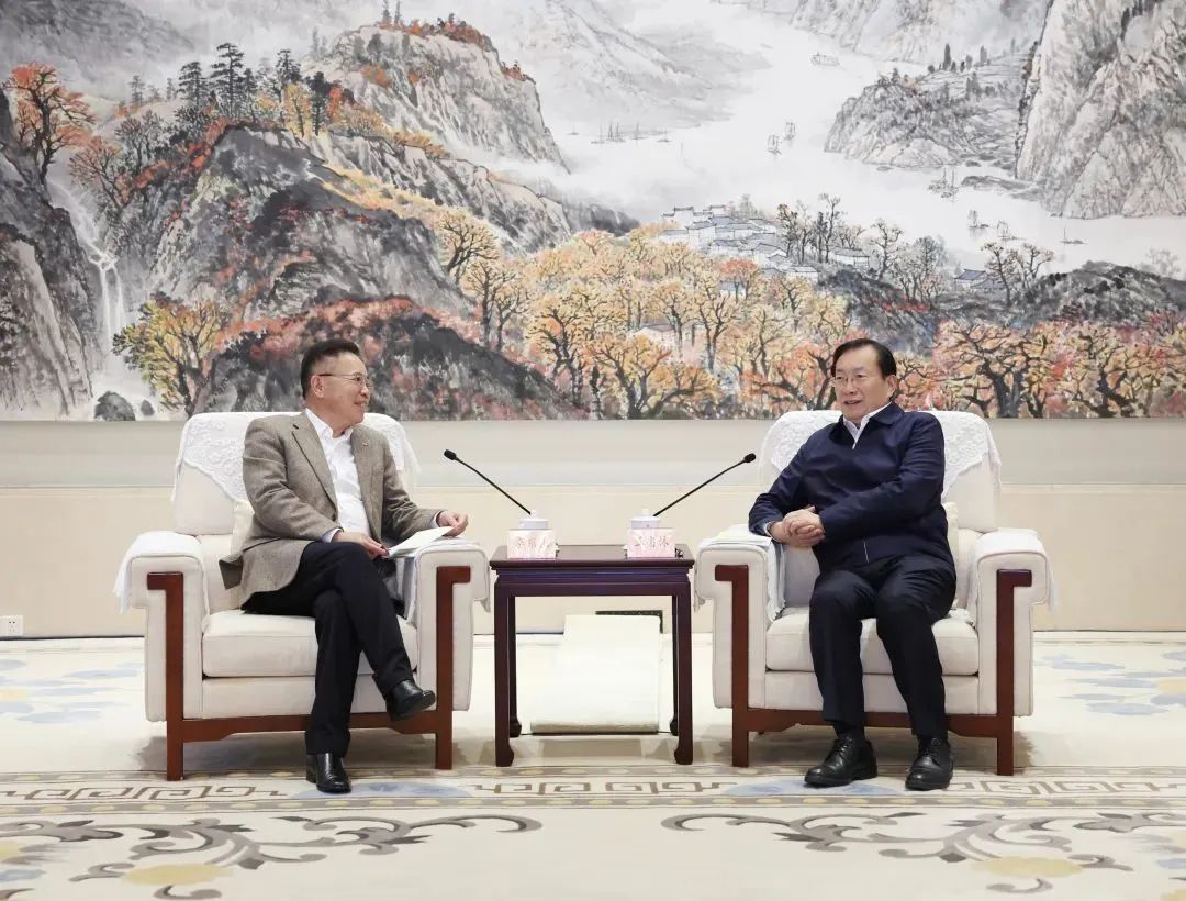 東湖高新區(qū)與TCL簽署戰(zhàn)略合作協(xié)議，進(jìn)一步深化印刷OLED顯示產(chǎn)業(yè)發(fā)展合作