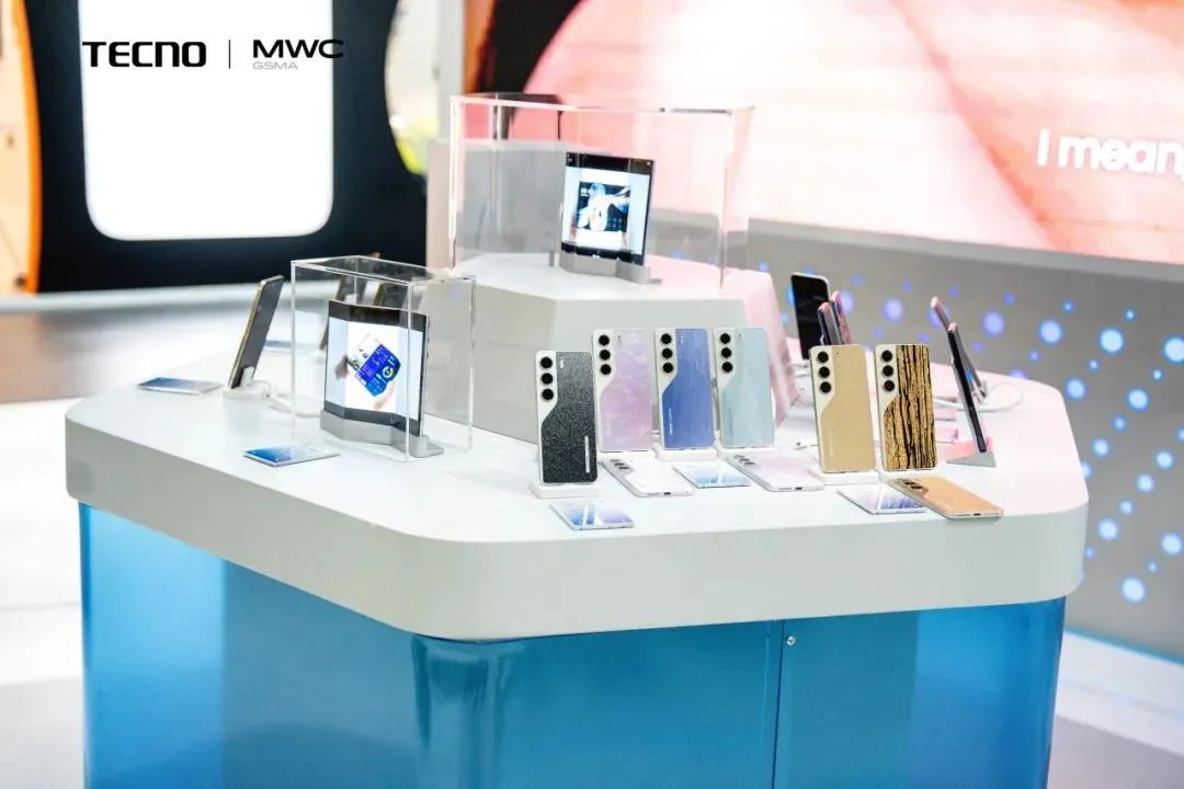 MWC 2025 | 天馬供屏，傳音TECNO首款三折疊產(chǎn)品PHANTOM ULTIMATE 2概念機亮相
